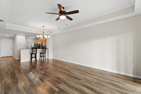 Condo in North Port, Florida, 2 bedrooms № 2375494 - photo 7