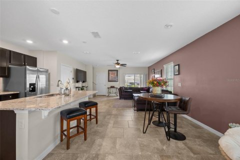 Adosado en venta en Winter Garden, Florida, 3 dormitorios, 168.52 m2 № 1640937 - foto 4