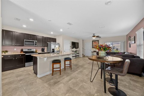 Adosado en venta en Winter Garden, Florida, 3 dormitorios, 168.52 m2 № 1640937 - foto 12