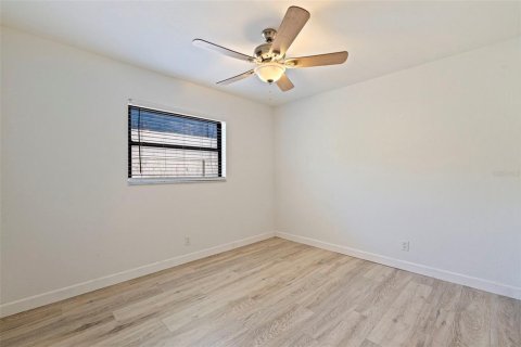 Villa ou maison à vendre à Saint Petersburg, Floride: 3 chambres, 86.96 m2 № 2150974 - photo 15