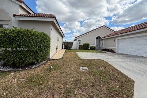 Villa ou maison à vendre à Boca Raton, Floride: 3 chambres, 117.61 m2 № 2044435 - photo 4