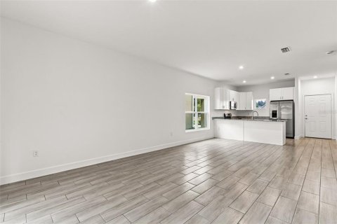 Touwnhouse à vendre à Davenport, Floride: 4 chambres, 189.06 m2 № 2351662 - photo 7