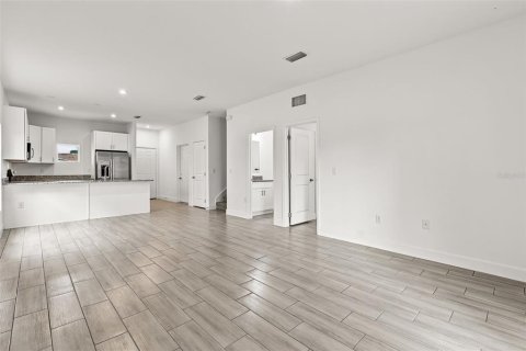 Touwnhouse à vendre à Davenport, Floride: 4 chambres, 189.06 m2 № 2351662 - photo 13