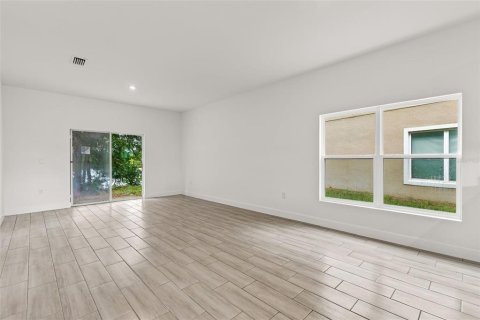 Touwnhouse à vendre à Davenport, Floride: 4 chambres, 189.06 m2 № 2351662 - photo 6