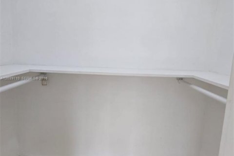 Купить кондоминиум в Норт-Бей-Виллидж, Флорида 1 спальня, 87.33м2, № 2087151 - фото 25