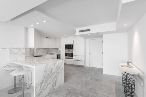 Condominio en venta en Miami Beach, Florida, 2 dormitorios, 105.91 m2 № 2035701 - foto 20