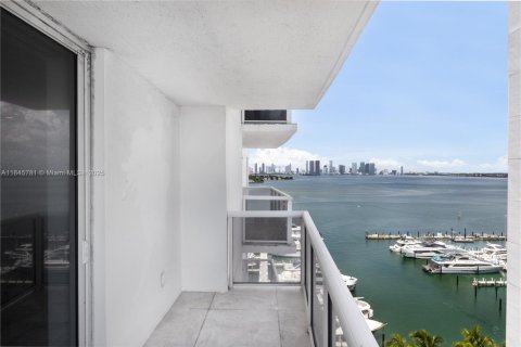 Condominio en venta en Miami Beach, Florida, 2 dormitorios, 105.91 m2 № 2035701 - foto 4