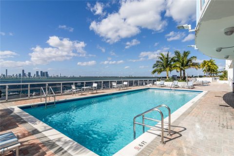 Condominio en venta en Miami Beach, Florida, 2 dormitorios, 105.91 m2 № 2035701 - foto 30