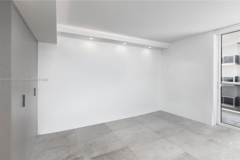 Condominio en venta en Miami Beach, Florida, 2 dormitorios, 105.91 m2 № 2035701 - foto 14