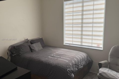 Townhouse in Miami, Florida 3 bedrooms, 108.79 sq.m. № 1986359 - photo 17