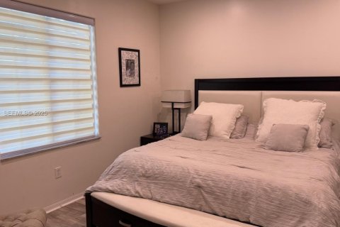 Townhouse in Miami, Florida 3 bedrooms, 108.79 sq.m. № 1986359 - photo 9