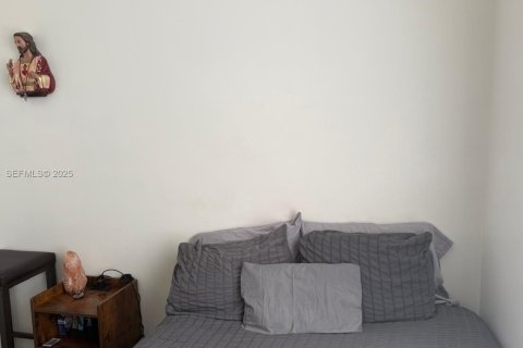 Townhouse in Miami, Florida 3 bedrooms, 108.79 sq.m. № 1986359 - photo 16