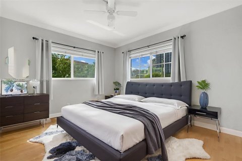 Condominio en alquiler en Fort Lauderdale, Florida, 2 dormitorios, 83.15 m2 № 1972111 - foto 5