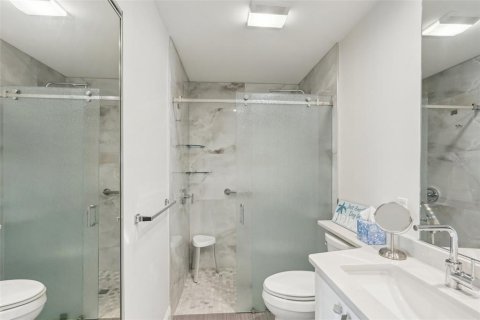 House in Sarasota, Florida 2 bedrooms, 142.51 sq.m. № 1746796 - photo 17