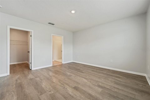 House in Saint Cloud, Florida 3 bedrooms, 139.45 sq.m. № 1813524 - photo 23