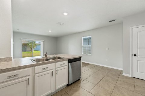 House in Saint Cloud, Florida 3 bedrooms, 139.45 sq.m. № 1813524 - photo 19