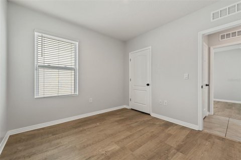 House in Saint Cloud, Florida 3 bedrooms, 139.45 sq.m. № 1813524 - photo 12