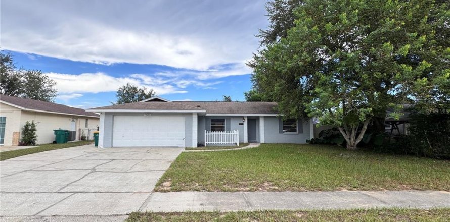 Casa en Eustis, Florida 3 dormitorios, 128.76 m2 № 1910014