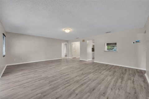 Casa en venta en Eustis, Florida, 3 dormitorios, 128.76 m2 № 1910014 - foto 7