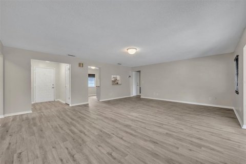 Casa en venta en Eustis, Florida, 3 dormitorios, 128.76 m2 № 1910014 - foto 5