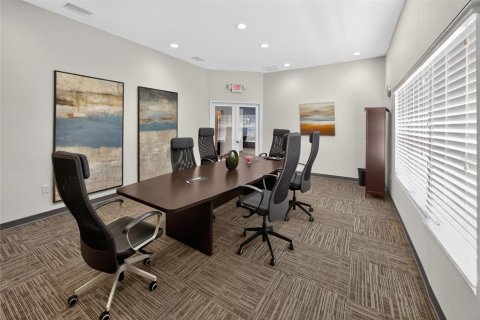 Immobilier commercial à louer à Lady Lake, Floride: 238.2 m2 № 2310193 - photo 7