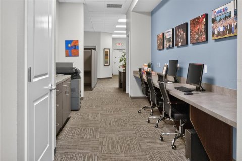 Immobilier commercial à louer à Lady Lake, Floride: 238.2 m2 № 2310193 - photo 21