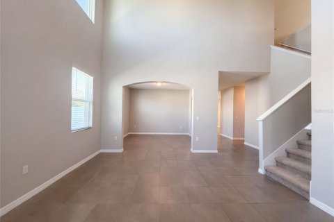 House in Ruskin, Florida 4 bedrooms, 360.27 sq.m. № 2418707 - photo 3