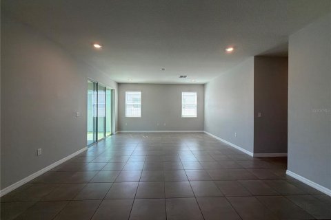 House in Ruskin, Florida 4 bedrooms, 360.27 sq.m. № 2418707 - photo 15