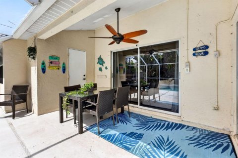 Villa ou maison à vendre à Port St. Lucie, Floride: 3 chambres, 196.95 m2 № 2265340 - photo 21