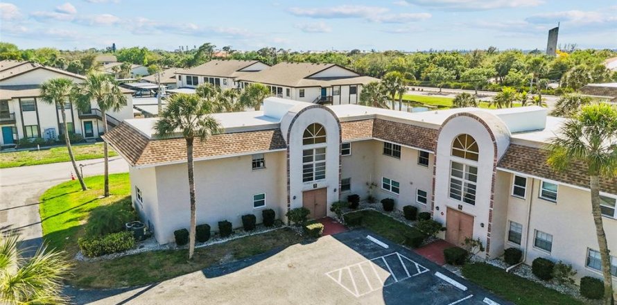 Condominio en Bradenton, Florida, 1 dormitorio № 2106169