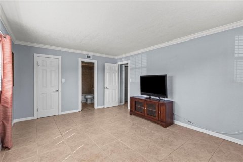 Condominio en venta en Bradenton, Florida, 1 dormitorio, 69.21 m2 № 2106169 - foto 17