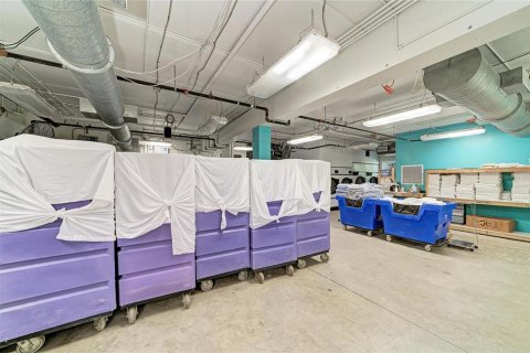 Immobilier commercial à vendre à Holmes Beach, Floride: 796.54 m2 № 2406290 - photo 25