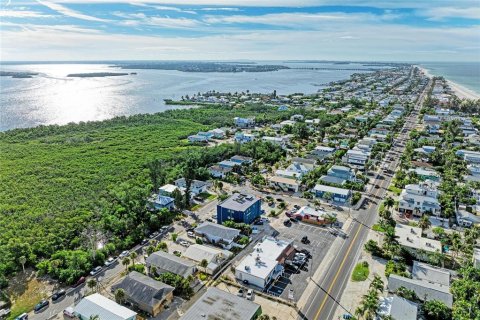Immobilier commercial à vendre à Holmes Beach, Floride: 796.54 m2 № 2406290 - photo 3