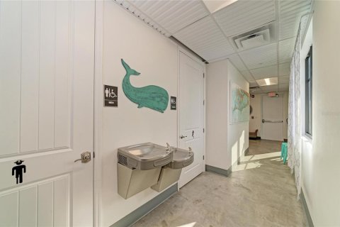 Immobilier commercial à vendre à Holmes Beach, Floride: 796.54 m2 № 2406290 - photo 17
