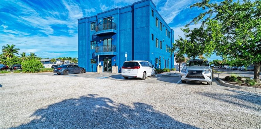 Immobilier commercial à Holmes Beach, Floride 796.54 m2 № 2406290