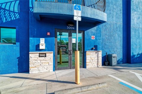 Immobilier commercial à vendre à Holmes Beach, Floride: 796.54 m2 № 2406290 - photo 9