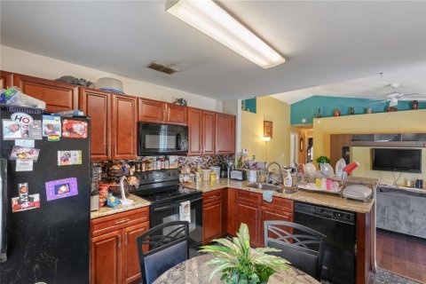 House in Orlando, Florida 4 bedrooms, 123.84 sq.m. № 1818842 - photo 6