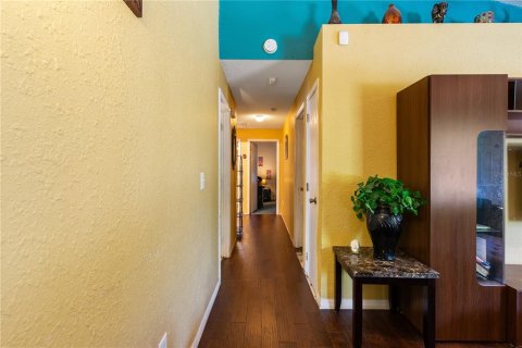 House in Orlando, Florida 4 bedrooms, 123.84 sq.m. № 1818842 - photo 7