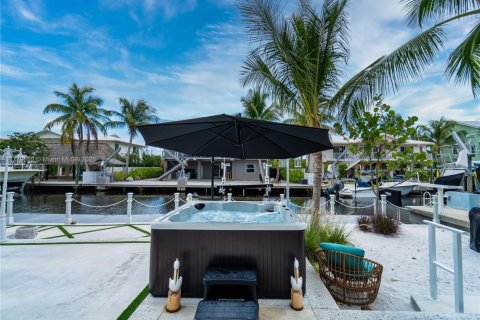 House in Key Largo, Florida 3 bedrooms, 170.1 sq.m. № 1714919 - photo 28