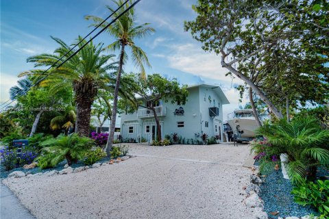 House in Key Largo, Florida 3 bedrooms, 170.1 sq.m. № 1714919 - photo 2