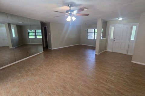 Villa ou maison à vendre à Palm Harbor, Floride: 4 chambres, 246.75 m2 № 2156884 - photo 2