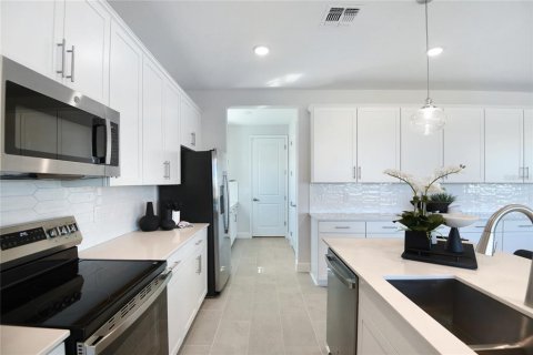 Casa en venta en Leesburg, Florida, 5 dormitorios, 281.49 m2 № 2230532 - foto 7