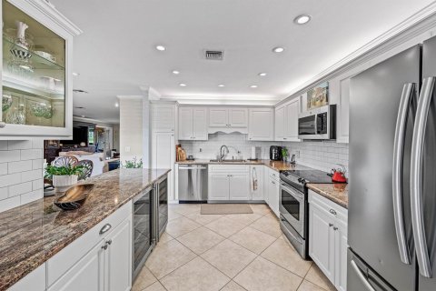 Condo in Boynton Beach, Florida, 3 bedrooms  № 2381448 - photo 15