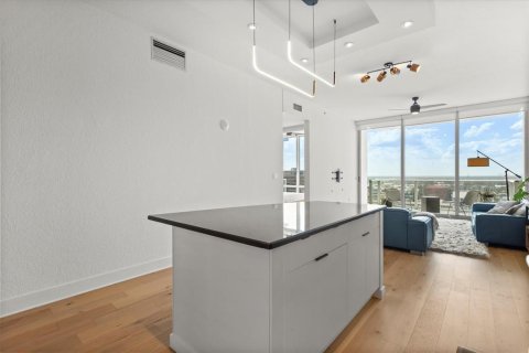 Condo in Orlando, Florida, 2 bedrooms № 2093420 - photo 11