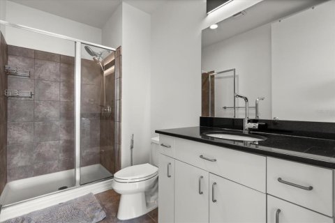 Condo in Orlando, Florida, 2 bedrooms № 2093420 - photo 15
