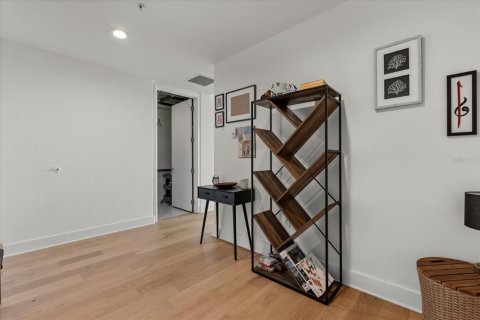 Condo in Orlando, Florida, 2 bedrooms № 2093420 - photo 6