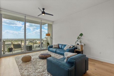 Condo in Orlando, Florida, 2 bedrooms № 2093420 - photo 4