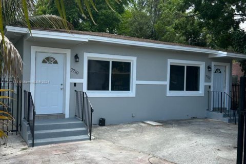 Commercial property in Miami, Florida 115.94 sq.m. № 2022767 - photo 16
