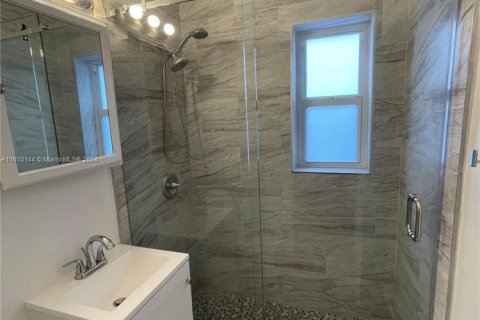 Commercial property in Miami, Florida 115.94 sq.m. № 2022767 - photo 5