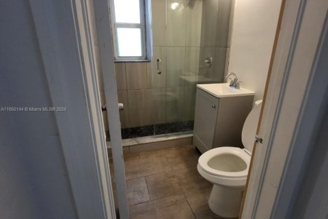 Commercial property in Miami, Florida 115.94 sq.m. № 2022767 - photo 17